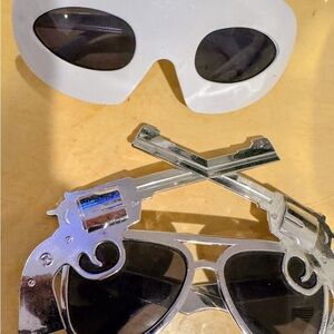Silver Gun-Shaped Novelty Sunglasses lady goga glasses for fun